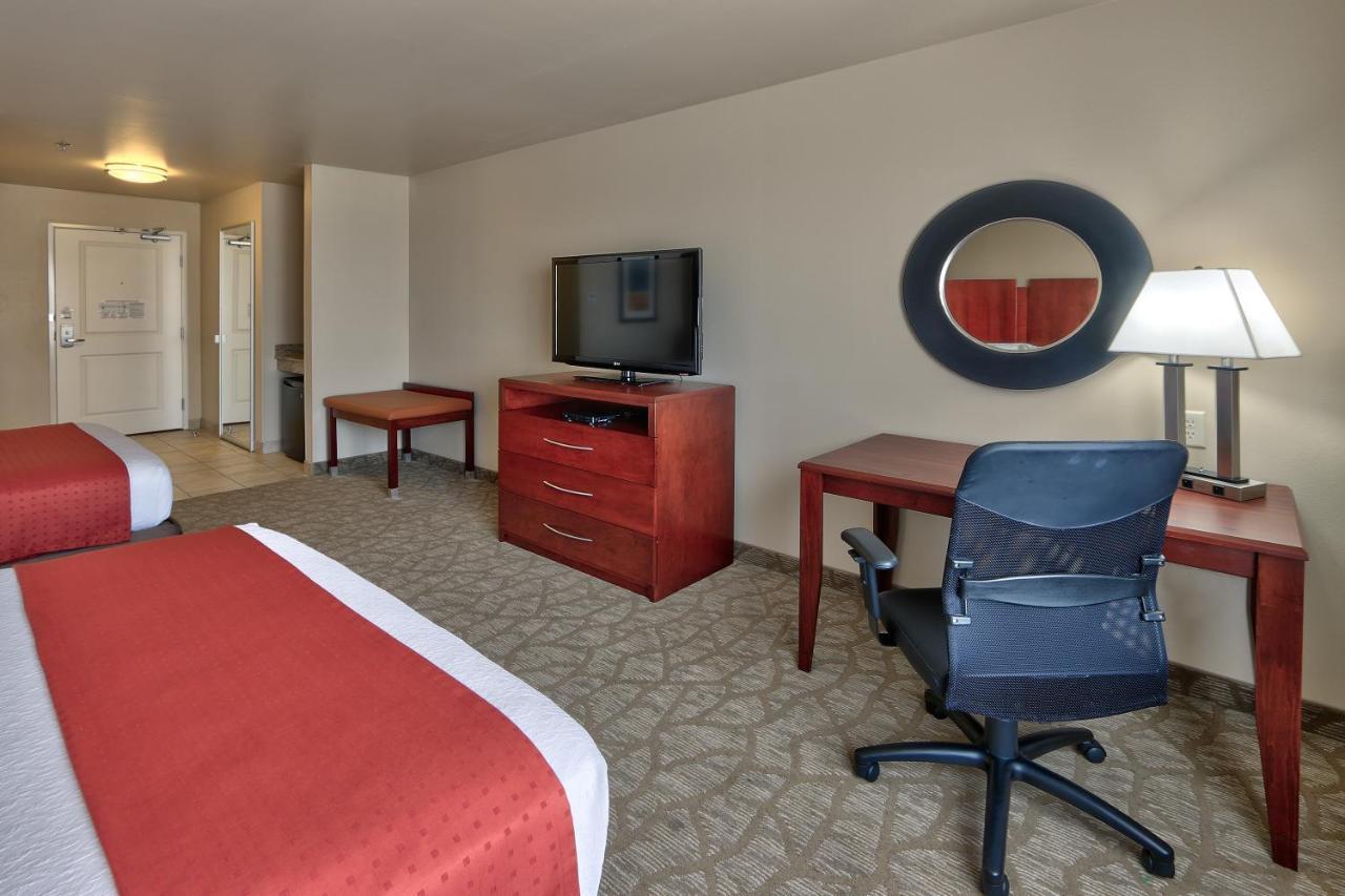 Holiday Inn Roswell By Ihg Rum bild